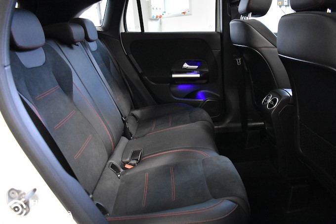 MERCEDES-BENZ GLA 250 e hybrid EQ Premium